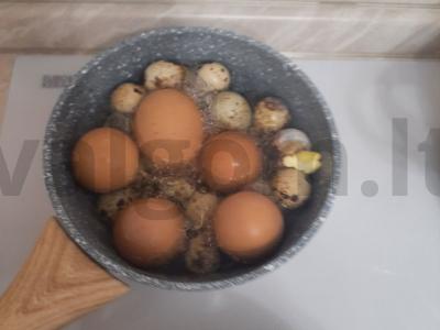 Sluoksniuotas salotas „Mimoza“ su sardinomis Žingsnis 2