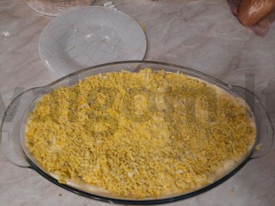 Sluoksniuotas salotas „Mimoza“ su sardinomis Žingsnis 16