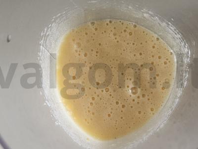 Mafinas su aviečių uogiene ir marmeladiniais saldainiais Žingsnis 1