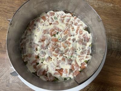 Salotas su raudonąja žuvimi ir ikrais „Carskij“ Žingsnis 5