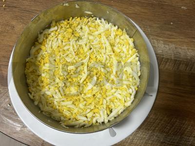 Salotas su raudonąja žuvimi ir ikrais „Carskij“ Žingsnis 9