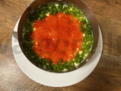 Salotas su raudonąja žuvimi ir ikrais „Carskij“ Žingsnis 12