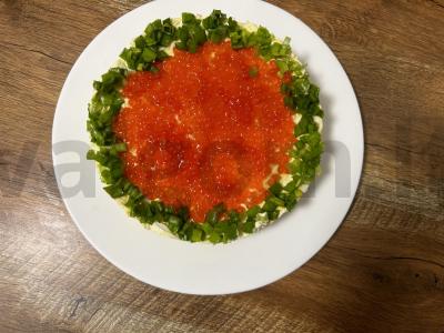 Salotas su raudonąja žuvimi ir ikrais „Carskij“ Žingsnis 13