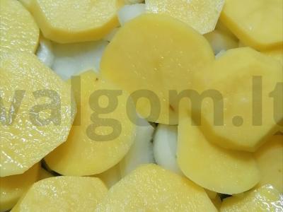 Vegetariškos bulvės su grybais ir česnako stiebais Žingsnis 3