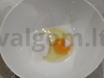 Mini blynai su pienu ir bananais Žingsnis 1