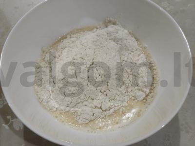 Mini blynai su pienu ir bananais Žingsnis 3