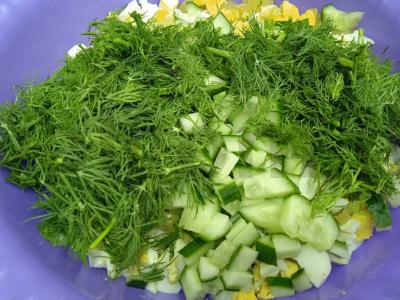 Okroška su vištiena ir rūkytomis dešromis ant beržo sulčių Žingsnis 4