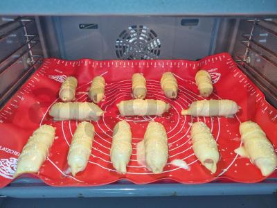 Dešrelės sluoksniuotame tešloje su sezamu Žingsnis 4