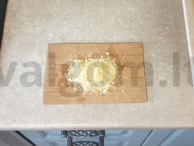 Sūrio duonos apkepas Žingsnis 4