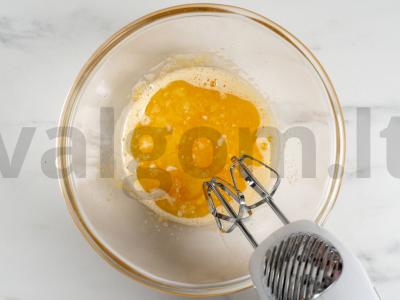 Ananasų pyragas Žingsnis 3