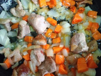 Ryžiai su antis krūtinėlė, pievagrybiais ir daržovėmis Žingsnis 4