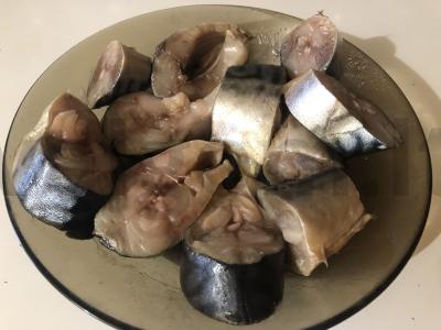 Sūdyta skumbrė namuose pagrindine nuotrauka