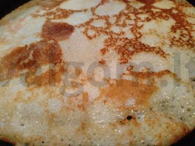 Švelnūs blynai su acidofiliu per 30 minučių Žingsnis 5