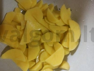 Sriuba su makaronais ir daržovėmis Žingsnis 1