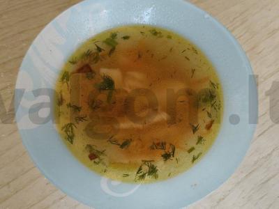 Sriuba su makaronais ir daržovėmis pagrindine nuotrauka