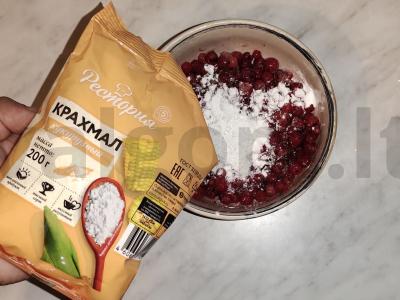 Raudonųjų serbentų pyragas „Raudonoji špinelė“ Žingsnis 3