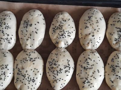 Kepti pyragėliai su kopūstais ir sezamo sėklomis Žingsnis 7