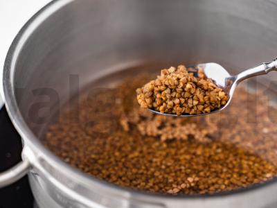 Vegetariškos kotletai iš grikių ir lęšių Žingsnis 2