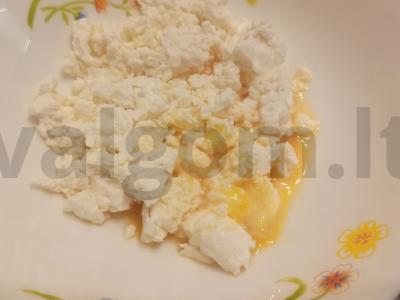 Varškės rutuliukai ant ryžių miltų Žingsnis 1