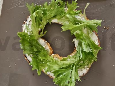 Krištolinė bagelė su bekonu ir agurku Žingsnis 4