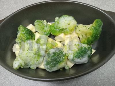 Antis, kepta su obuoliais ir brokoliais Žingsnis 2