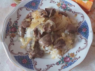 Troškinti vištienos širdelės apelsinų sultyse pagrindine nuotrauka