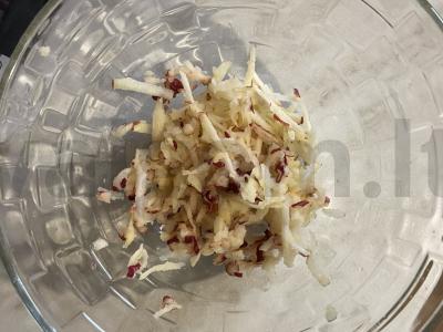 Moliūgų-obuolių bulviniai blynai su avinžirnių miltais Žingsnis 1