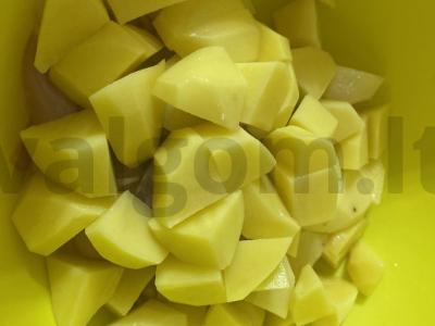 Kepta bulvė su kalakutiena po sūrio kepure Žingsnis 2