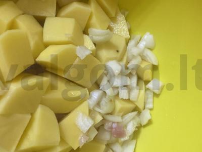 Kepta bulvė su kalakutiena po sūrio kepure Žingsnis 3