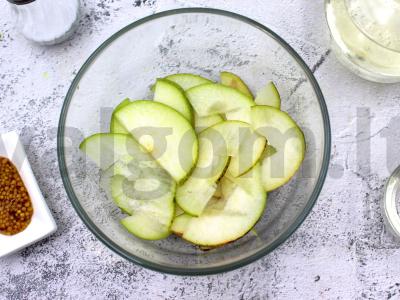 Salotos su kriauše ir dorblu sūriu Žingsnis 3