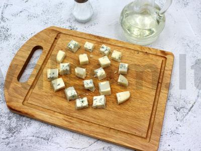 Salotos su kriauše ir dorblu sūriu Žingsnis 4