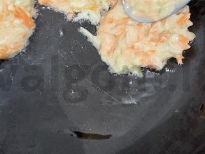 Cukinijų kotletai su grietine Žingsnis 10