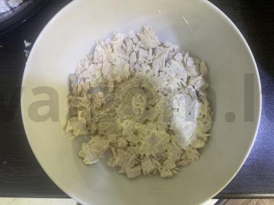 Sultingas salotas su vištiena, ananasais ir graikiniais riešutais Žingsnis 6