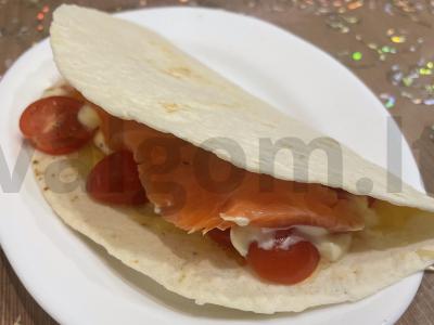 Tortilija su upėtakiu pagrindine nuotrauka