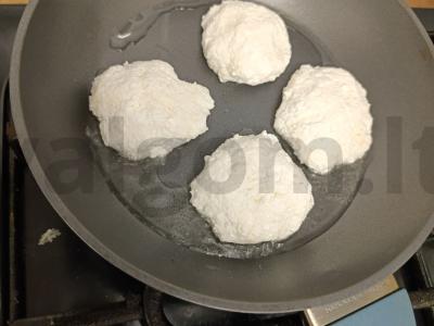 Sūrio pyragėliai „Paprasti“ Žingsnis 5