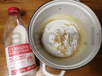 Padažas „A-la Bešamelis“ su garstyčių aliejumi Žingsnis 3