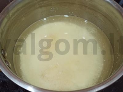 Manų košė su džiovintomis abrikosais ir šokoladu Žingsnis 2