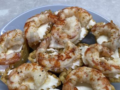 Užkandis „Tartaletės su kreminiu sūriu ir krevetėmis“ pagrindine nuotrauka