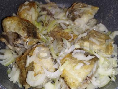 Keptas menkė su svogūnais Žingsnis 4