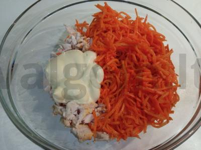 Virta vištienos ir korėjietiškų morkų salotos Žingsnis 3