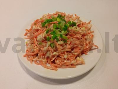 Virta vištienos ir korėjietiškų morkų salotos pagrindine nuotrauka