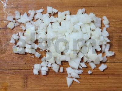 Ryškus kukurūzų salotas su krabų mėsa Žingsnis 1