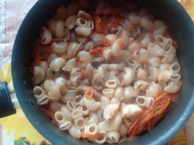 Makaronai su grybais sojų padaže Žingsnis 4