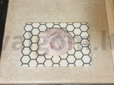 Aromatingas vištienos filė, kepta su daržovėmis Žingsnis 1