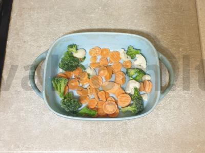 Aromatingas vištienos filė, kepta su daržovėmis Žingsnis 3