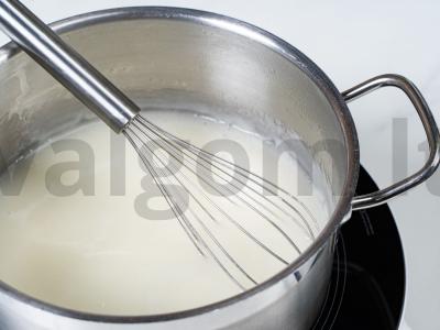 Japonų pieno tostų duona Žingsnis 1