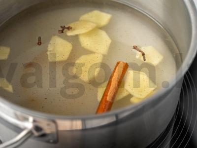 Imbierinio sausainio skonio latte Žingsnis 1