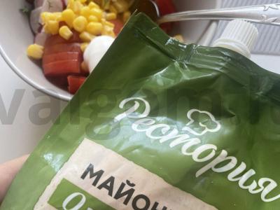 Salotas „Mikadze“ su kukurūzais Žingsnis 4