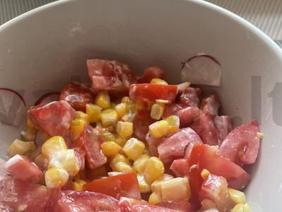 Salotas „Mikadze“ su kukurūzais pagrindine nuotrauka