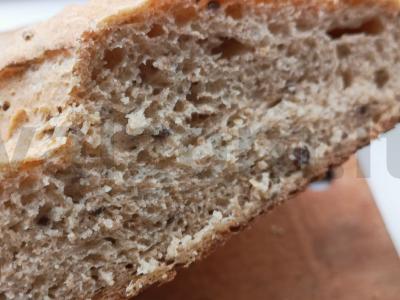 Namų duona su linų sėmenimis pagrindine nuotrauka